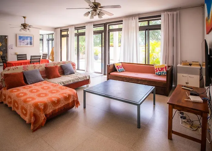 Villa Simone: Sunlit Beach Getaway W/ Pool + Wifi